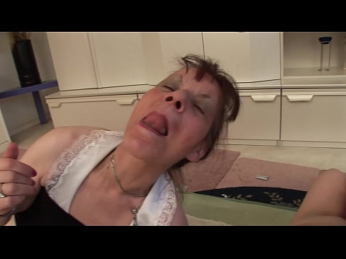 ❤️ Du dapîr û bapîrekî wan sê kes in Porno li ku.porngipfy.ru
