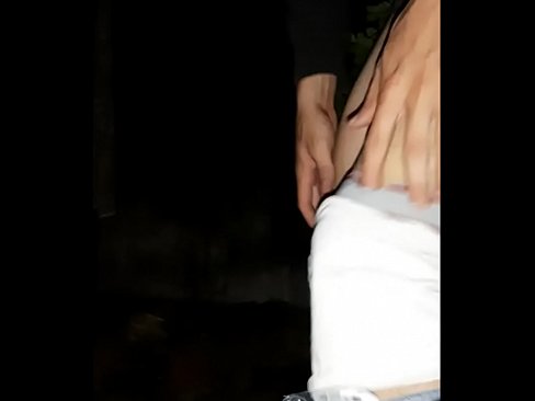 ❤️ Cîranê min xwe avêt ser dîwarê min ê karantînayê Porno li ku.porngipfy.ru